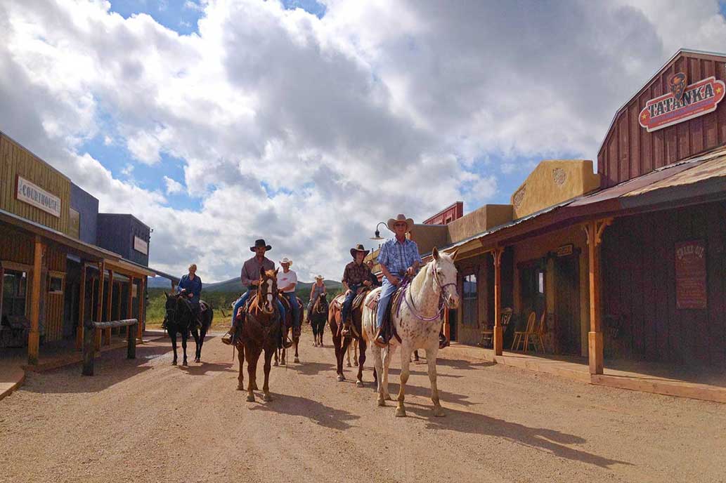 Tombstone Monument Ranch